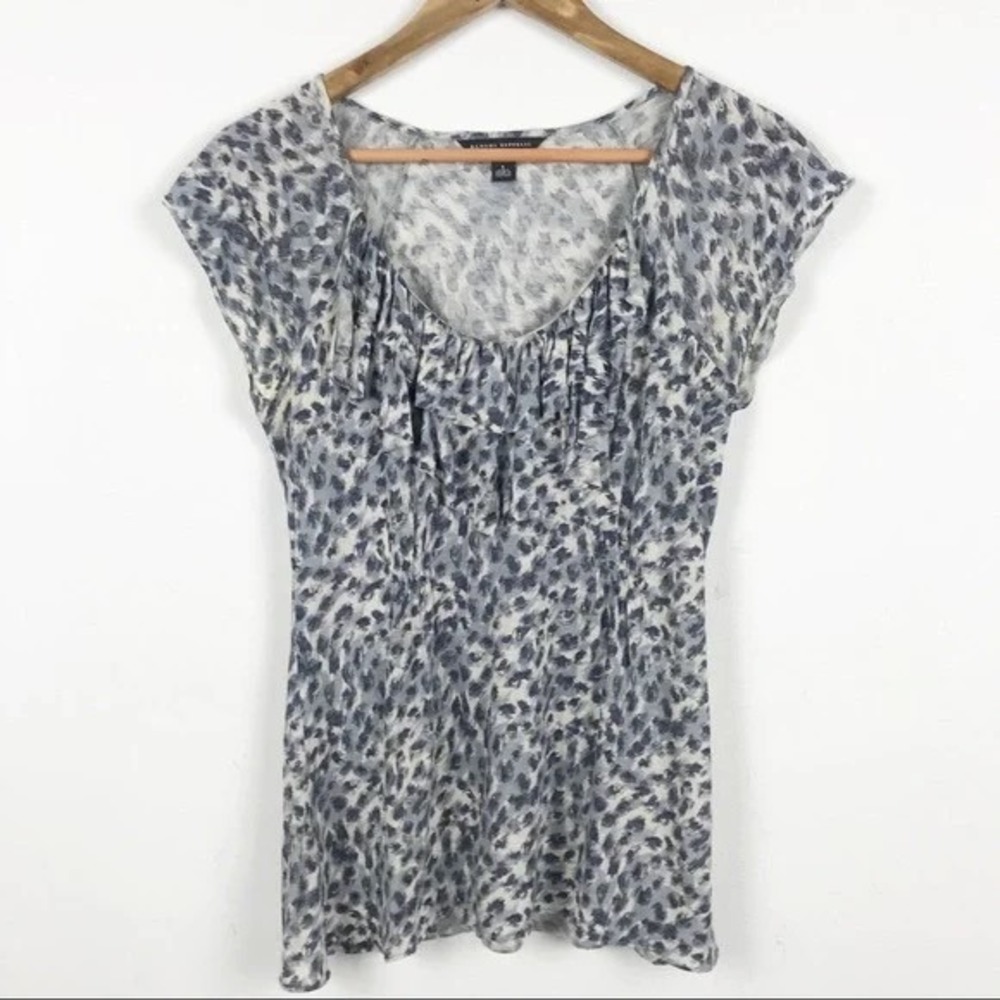 Banana Republic Animal Print Ruffle Blouse Grey Blue Cap Sleeve Small Petite